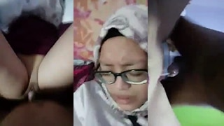 Hijab Kacamata Ngewe Sama Temen