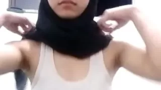 Malam Jumat Cewek Jilbab Mulus Cantik Sange